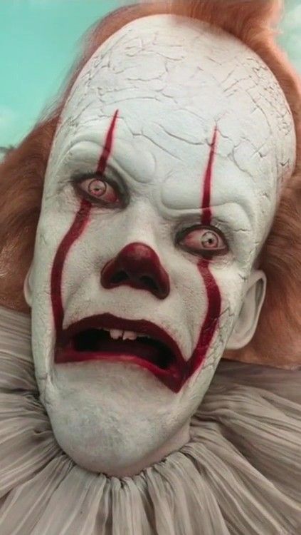 It chapter 2 pennywise wallpaper Clown Pfp, Es Pennywise, Bill Skarsgard Pennywise, It Chapter Two, Scary Films, Clown Horror, Pennywise The Clown, Pennywise The Dancing Clown, Scary Movie Characters