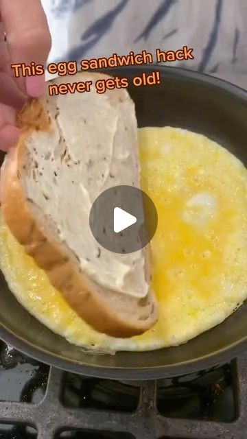 Allyson Zea | Food Blogger on Instagram: "Love using this egg sandwich cooking hack! Have you tried it? Follow 👉🏻 @domesticsuperhero  for more easy recipes!! #eggsandwichhack #eggsandwich #cookingeggs #breakfasthacks" Egg Sandwich Recipe, Egg Sandwich Breakfast, Sandwich Ideas, Mardi Gras Food, 2023 Love, Egg Sandwich, Egg Sandwiches, Breakfast Sandwiches, Breakfast On The Go