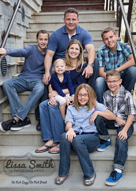 Family portrait on stairs, family of five, DC Marketplace, blue coordinating clothes. Image by Lissa Smith Photography. Family Pictures Stairs, Family Staircase Photoshoot, Family Stair Photoshoot, Family Photos Going Up Stairs, Family Photoshoot Stairs, Family Photos On Stairs, Family Photoshoot On Staircase, Large Group Family Photos On Stairs, Family Photos On Steps