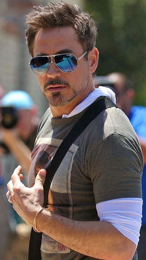 Robert Downey Jr Haircut, Robert Downey Jr Sunglasses, Rdj Wallpapers, Iron Man Gif, Tony Stark Gif, Robert Downey Junior, Iron Man Gift, Avengers Gif, Robert Downey Jnr