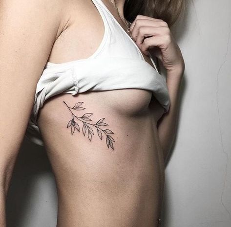 45 Charming and Irresistible Rib Tattoos Designs – OSTTY Wildflowers Tattoo, Tattoo Ribs, Underboob Tattoo Designs, Tattoo Flowers, Underboob Tattoo, Shape Tattoo, Flowers Tattoo, Tattoos Designs, Rib Tattoo