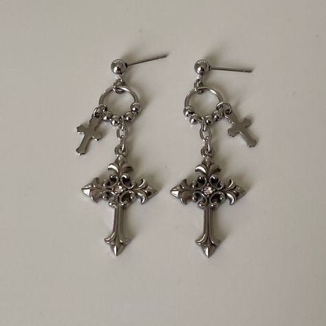 Goth Cross Earrings, Cute Stuff To Buy Accessories, Cross Accessories, Gothic Stuff, Silver Cross Earrings, Gothic Cross, Gothic Earrings, Gothic Accessories, Metal Cross