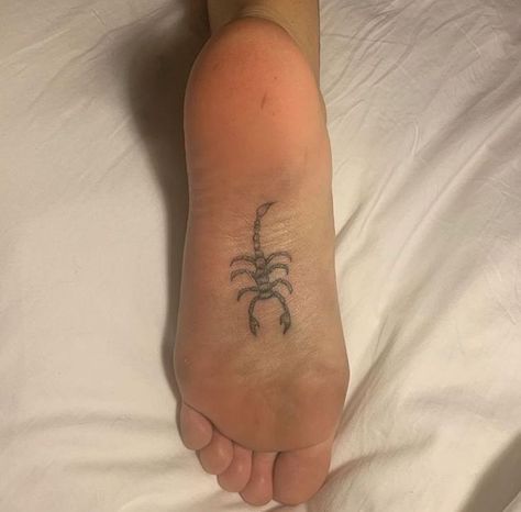 Aesthetic Tattoo Ideas, Unique Tattoo Ideas, Ear Tattoo Ideas, 20 Aesthetic, Scorpion Tattoo, Bold Artwork, Poke Tattoo, 1 Tattoo, Jewelry Tattoo