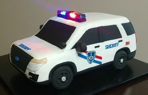 Police Car Cake with Lights! Police Cake Ideas Birthday, Police Car Cake, Policeman Cake, Cake With Lights, Police Car Cakes, Police Birthday Cakes, Cop Cake, Police Cake, Police Cakes