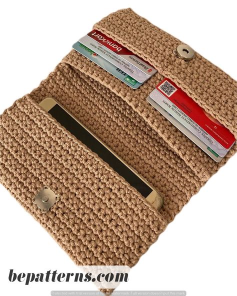 Cute and Easy: Free Crochet Pouch Pattern Crochet Credit Card Holder Pattern Free, Diy Crochet Wallet, Crochet Wallet Pattern Free, Crochet Bag Patterns Free, Credit Card Holder Pattern, Crochet Pouch Pattern, Wallet Pattern Free, Designs Aesthetic, Crochet Wallet