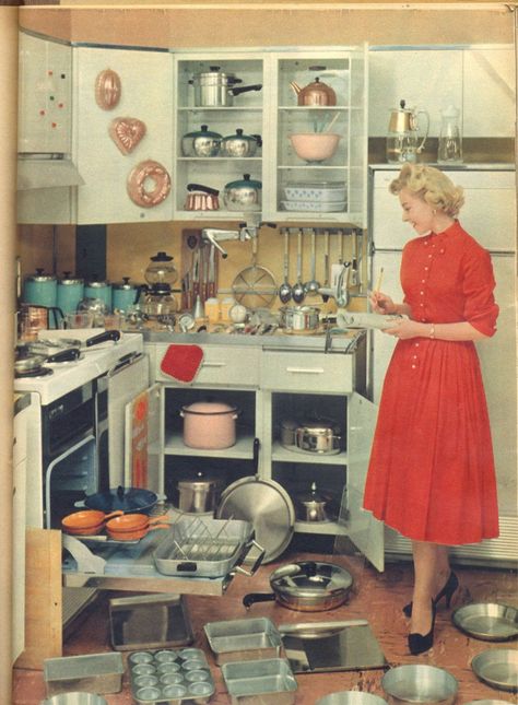 50s Housewife, 1950s Kitchen, Vintage Housewife, Retro Housewife, Casa Vintage, Deco Retro, Old Kitchen, Deco Floral, Vintage Life