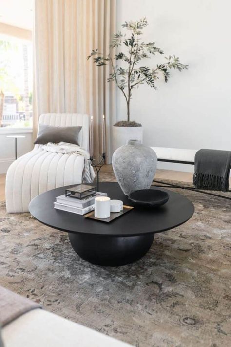 22 Coffee Table Styling Ideas » Lady Decluttered Circle Coffee Table Living Room, Round Coffee Table Styling Ideas, Coffee Table Centerpiece Ideas, Coffee Table Styling Ideas, Round Coffee Table Styling, Round Coffee Table Decor, Circle Coffee Table, Table Styling Ideas, Kitchen Island Styling