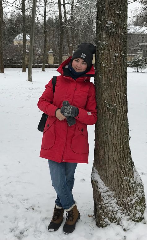 Red Parka Outfit, Crocs Winter, Parka Jacket Outfit, Parka Outfit, Red Parka, Winter Footwear, I Am Ready, Down Parka, Parka Jacket