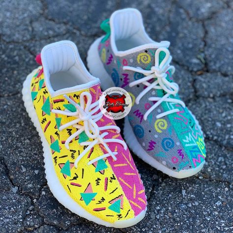 Custom Yeezy, Custom Sneakers Nike, Shoes Yeezy, Custom Adidas, Custom Painted Shoes, Adidas Shoes Outlet, Jordan Shoes Girls, Custom Nike Shoes, Yeezy Sneakers