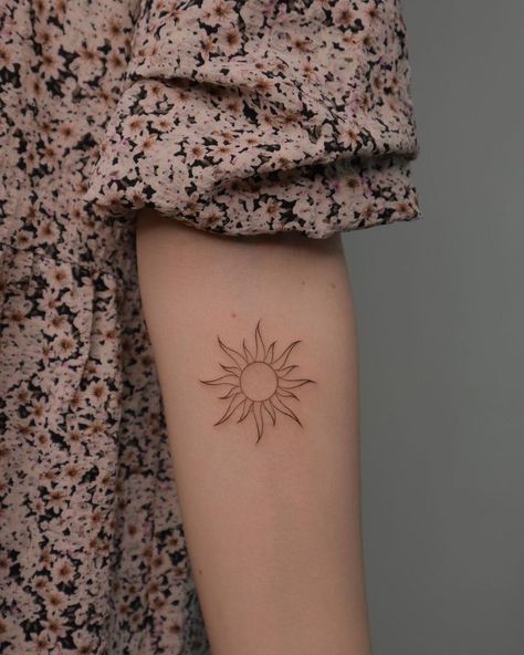 #CoolTattoos #TattooArt #InkMaster #TattooDesigns #InkedUp #TattooLovers #InkInspiration #TattooIdeas #CreativeInk #TattooStyle A Sun Tattoo, Tattoos With Deep Meaning, Sun Tattoo Ideas, Mother Tattoos For Children, American Traditional Tattoo Ideas, Sun Tattoo Designs, Traditional Tattoo Ideas, Petite Tattoos, Mother Tattoos