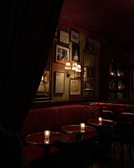 🍸💋🎹🐆🖤🌹🎶 . . #nyc #nycfoodie #nycrestaurants #soho #piano #jazzbar #bowery #thenines The Nines Nyc, The Box Nyc, Bar Asthetic Picture, Soho Nyc Aesthetic, Restaurant Reception, Preservation Hall, Comfy Accent Chairs, Martini Bar, Pink Bar