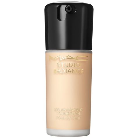 Suitable for all skin types, MAC Studio’s Radiance Serum Powered Foundation is infused with an 80% skincare formula featuring 33 nourishing actives, promoting an illuminated result with medium buildable coverage.Fortified with 10% hyaluronic acid, the serum-foundation hybrid locks in moisture for up to 24 hours to leave the skin visibly plump, smooth and radiant. Skin-loving superfoods and vitamins such as vitamin E and jojoba oil support long-lasting suppleness with a healthy-looking glow, enco Mac Studio Radiance, Mac Foundation, My Dream Board, Wallpaper Theme, 2023 Wishlist, Mac Studio, Love Bites, Skin Redness, Neutral Undertones