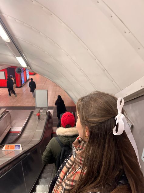 #london #londonunderground #londonlife #londonstyle #coquette #bowhairstyle #fashion Romanticizing Fall, Aesthetic London, London Girl, London Boy, There She Goes, London Aesthetic, Bow Hairstyle, Foggy Morning, Manifestation Board