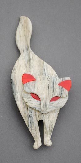 Tre Kunst, Wood Animal, Wood Cat, Diy Holz, Wooden Projects, Pallet Art, Cat Crafts, Gold Eyes, Wooden Animals