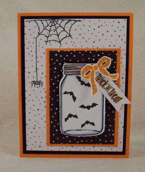 Cricut Halloween Cards, Jars Of Love, Halloween Cards Diy, Handmade Halloween Cards, Stampin Up Halloween, Halloween Card Ideas, Jar Of Love, Mason Jar Cards, Bats Flying