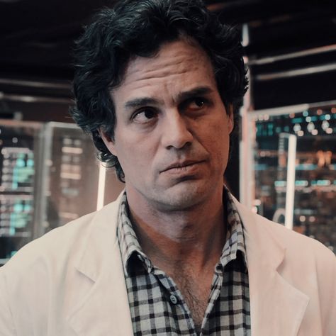 Bruce Banner Age Of Ultron, Bruce Banner Wallpaper, Bruce Banner Icon, Bruce Banner Avengers, Dr Bruce Banner, Avengers Dr, Banner Hulk, Bruce Banner Hulk, Mcu Dr