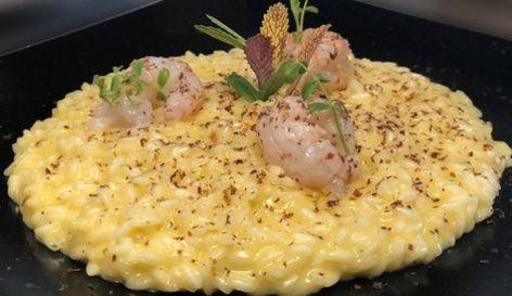 Come fare il risotto con scampi e cioccolato : Risotto.us | Il portale del riso Gourmet Pasta Recipes, Risotto Gourmet, Molecular Gastronomy Recipes, Gourmet Pasta, Gourmet Food Plating, Ny Food, Sicilian Recipes, Risotto Recipes, Pasta Fresca