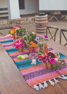 Fiesta Wedding, Tafel Decor, Mexican Party Theme, Taco Party, Fiesta Theme, Boda Mexicana, Mexican Decor, Deco Boheme, 100 Layer Cake