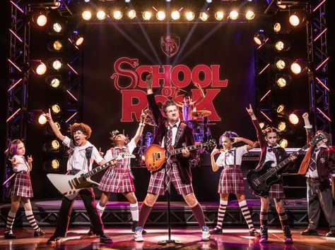 Photo 4 of 8 | Show Photos: School of Rock School Of Rock Broadway, School Of Rock Musical, Rock Costume, Musical Tickets, Rock Music Festival, Alex Brightman, Broadway Tickets, Music Girl, School Of Life