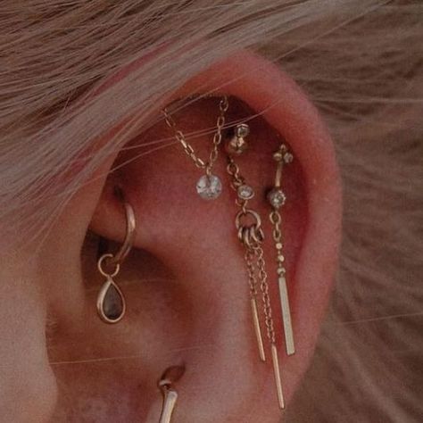 Ear Chandelier Piercing, Pupil Hall Jewelry, Pupil Hall, Upper Ear Piercing, Bismarck North Dakota, Oil Painting Woman, Earring Piercing, Piercing Inspo, Cool Ear Piercings