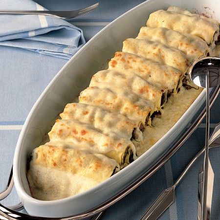 Caneloni Recipe, Spinach Cannelloni, Cannelloni Pasta, Cannelloni Recipes, Sauce Pesto, Au Gratin Recipes, Pasta Roller, Traditional Italian Dishes, Fresh Pasta