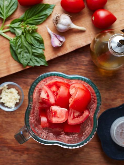 Fresh Tomato Blender Sauce | The Kitchn Pasta Sauce With Fresh Tomatoes, 15 Min Meals, Fresh Tomato Recipes, Easy Tomato Sauce, Easy Vegetarian Dinner, Fresh Tomato Sauce, Pasta Water, Healing Recipes, Summer Cooking