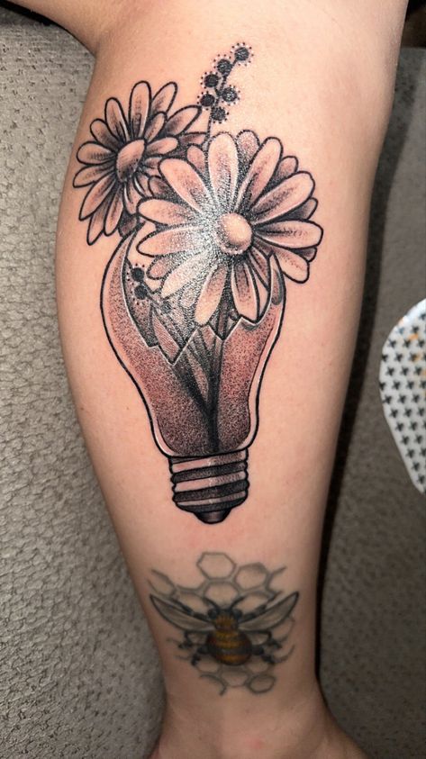 Broken lightbulb with flower arrangement / Sara Knapp / Eugene OR Broken Lightbulb, Lightbulb Tattoo, Flower Arrangement, Tattoos And Piercings, I Tattoo, Flower Arrangements, Light Bulb, Piercings, Tattoos