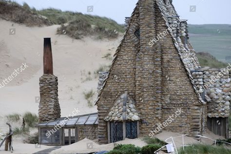 Shell Cottage, Pembrokeshire Wales, Harry Potter Set, Harry Potter Wizard, Photo Stock Images, Dolls House Interiors, Harry Potter Film, Harry Potter Aesthetic, Film Set