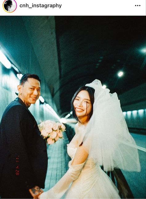 Hong Kong Style Wedding Photo, 90s Wedding Photos, Hong Kong Wedding Photoshoot, Eloping Pictures, 80s Hong Kong Wedding Photography, 1980s Hong Kong Wedding, 80s Hong Kong Pre Wedding, Retro Wedding Photoshoot, 80s Hong Kong Wedding