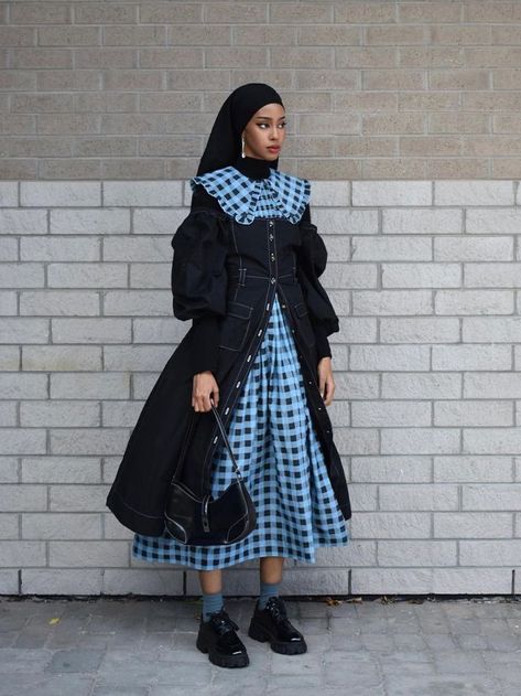 Autumnal Style, Jeans Casual Outfit, Ganni Dress, Jeans Casual, Hijabi Fashion, Modest Fashion Outfits, Fit Inspo, Classic Blue, Colorful Fashion