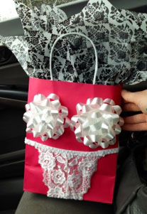 Funny wedding, bridal, bachelorette gift bag idea I did for my sister's lingerie shower party :-P Bachelorette Gift Bag, Bachelorette Gift Bags, Bachelorette Gift, Bachelorette Party Outfit, Lingerie Shower, Diy Valentine, Bachelorette Party Games, Funny Wedding, Bachelorette Gifts