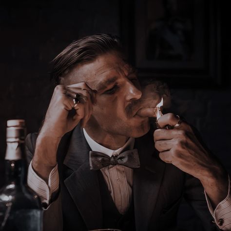 Paul Anderson Peaky Blinders, Arthur Shelby, Side Part Haircut, Peaky Blinders Poster, Steven Knight, Joe Cole, Cillian Murphy, Peaky Blinders, Cigars