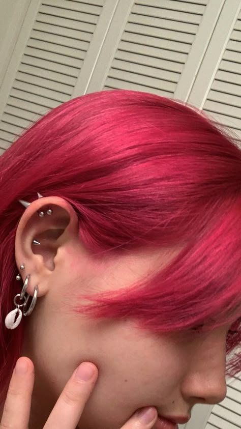 Short Pink Hair Styles, Short Hot Pink Hair, Short Pink Hair Aesthetic, Short Pink Hair With Bangs, Pink Hair Alternative, Pink Hair Grunge, Deep Pink Hair, Pink Hair Short, Short Pink Hair