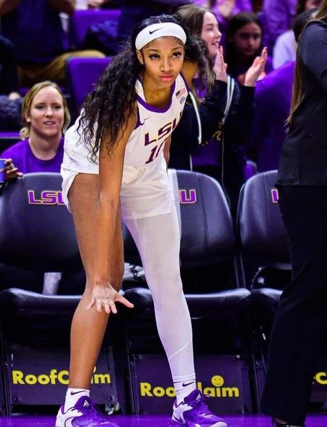 Basketball Pictures Poses, Ja Morant Style, Female Basketball, Basketball Hairstyles, Basketball Moves, Basketball Photos, Basketball Workouts, Basketball Is Life, Basketball Photography