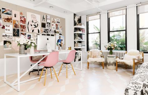 Design Studio Workspace, Design Studio Office, Fashion Designer Studio, New York Office, Home Office Inspiration, Deco Studio, Pastel House, Diy Office, Best Ikea