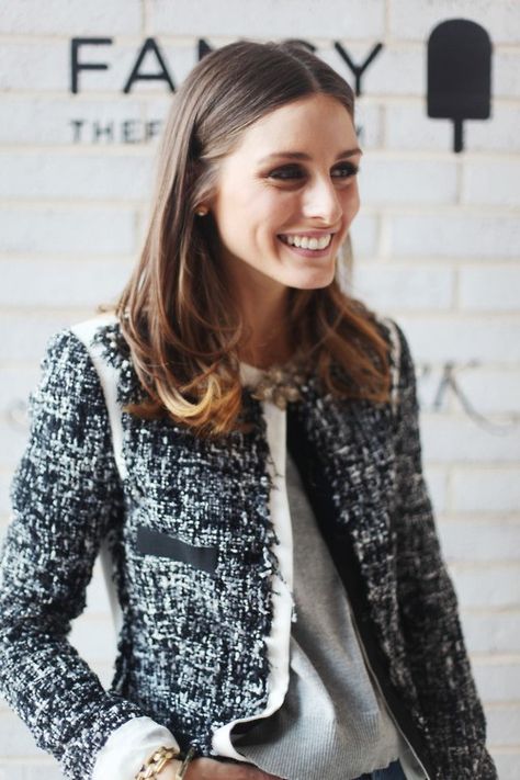 I'm not normally a fan of a middle-part, but Olivia Palermo gets it right. Chanel Tweed Jacket, Olivia Palermo Lookbook, Moda Chanel, Olivia Palermo Style, Chanel Tweed, Chanel Jacket, Chanel Inspired, Boucle Jacket, Jacket Outfit