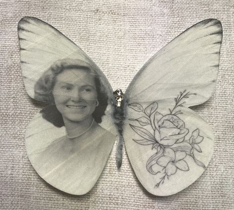 Memorial Keepsake Ideas Diy, Butterflies Crafts, Memorial Service Decorations, Memorial Crafts, Sympathy Card Sayings, Butterfly Memorial, Memorial Quotes, How To Make Butterfly, Diana Memorial