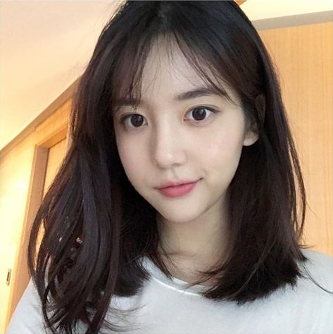 Korean Haircut, Korean Short Hair, Asian Short Hair, Shot Hair Styles, Round Face Haircuts, Haircuts For Medium Hair, Haircuts Straight Hair, Girl Short Hair, Asian Hair