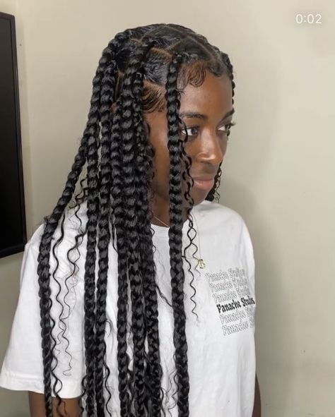 Knotless Box Braids Curly Hair, Cute Big Knotless Braids, Jumbo Knotless Braids With Curly Hair, Large Curly Knotless Braids, Braids With Curly Pieces Out, Medium Box Braids With Curly Hair, Box Braids With Loose Hair, Medium Knotless Braids With Curly Hair, Large Knotless Goddess Box Braids