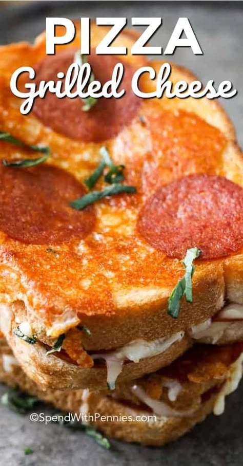 Pepperoni Grilled Cheese, Pizza Grilled Cheese Recipes, Pizza Grilled Cheese Sandwich, Pizza Spices, Grill Sandwich, Pizza Grilled Cheese, Gourmet Grilled Cheese, Pizza Dip, Classic Grilled Cheese