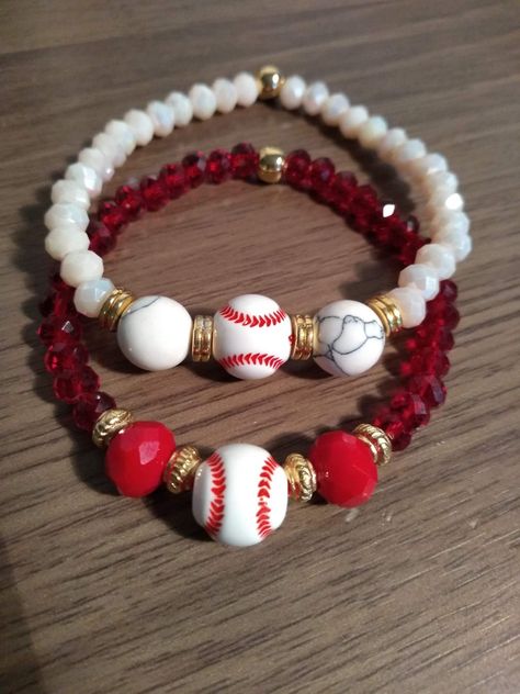 Sports Bracelets Diy, Kids Bead Bracelet, Square Knot Bracelets, Christmas Jewelry Diy, Jewelry Hacks, Fun Bracelet, Beaded Bracelets Tutorial, Diy Bracelet Designs, Jewelry Diy Bracelets