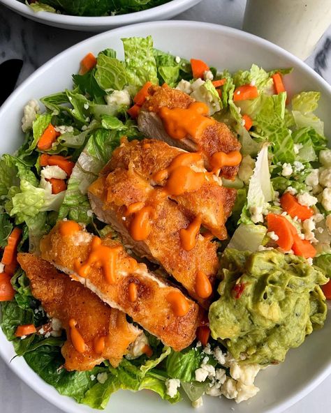 rachel on Instagram: “CRISPY BUFFALO CHICKEN SALAD! is it weird this recipe tastes like mcdonald’s crispy chicken to me? or maybe its just been a long time😂any…” Veggie Chicken Nuggets, Buffalo Chicken Nuggets, Paleo Fish Tacos, Paleo Buffalo Chicken, Paleo Fish, Buffalo Chicken Salad, Dairy Free Cheese, Supper Recipes, Paleo Dinner