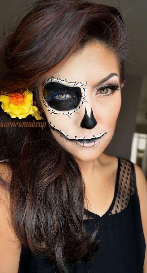 Sugar_Skull_Halloween_Makeup Beautiful Halloween Makeup, Halloween Makeup Sugar Skull, Sugar Skull Costume, Sugar Skull Halloween, Cool Halloween Makeup, Vintage Halloween Costume, Sugar Skull Makeup, Halloween Makeup Inspiration, Face Painting Halloween