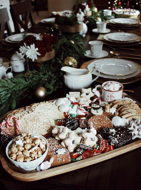 Winter Tea Party, Christmas Afternoon Tea, Christmas Tea Party, Tea Time Food, Grazing Board, English Christmas, Halloween Party Dinner, Winter Tea, Halloween Dinner