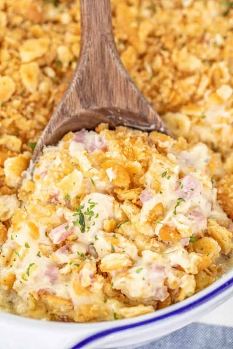 Chicken Cordon Bleu Casserole With Ritz Crackers, Ham Chicken Casserole, Chicken Cordon Blue Casserole With Cream Of Chicken Soup, Dinner For When Its Hot Out, Chicken Ham Swiss Casserole, Recipes With Chopped Ham, Cordon Blue Casseroles, Chopped Ham Recipes, Recipes Using Cream Of Chicken Soup