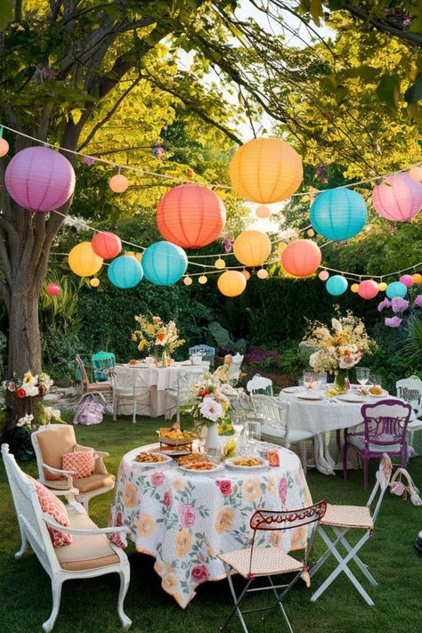 17 Creative Summer Decor Ideas to Update Your Living Space Summer Birthday Decoration Ideas, Summer Bbq Party Decorations, Summer Party Ideas Decorations, Garden Bday Party, Summer Cocktail Party Decor, Outside Party Decorations, Birthday Outdoor Decorations, Summer Of Love Party, Summer Hosting Ideas