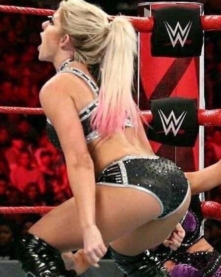 Liz Vicious, Wwe Raw Women, Ripped Girls, Raw Women's Champion, Wwe Female Wrestlers, Wwe Girls, Alexa Bliss, Nice Bikinis, Wrestling Divas