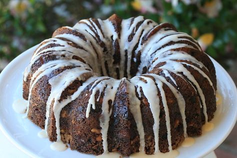 The Food Librarian: Fuyu Persimmon Bundt from Sunset Magazine - Day #19 - I Like Big Bundts Persimmon Cake Recipe, Chocolate Persimmon, Persimmon Cake, Fuyu Persimmon, Persimmon Bread, Persimmon Recipes, Apple Bundt Cake, Canned Blueberries, Best Baking