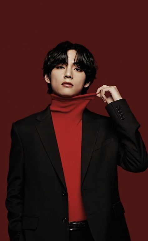 Taehyung Red, Jung So Min, Red Turtleneck, Taehyung Photoshoot, Bts Aesthetic, Kim Taehyung Wallpaper, Free Instagram, Fan Fiction, Foto Bts