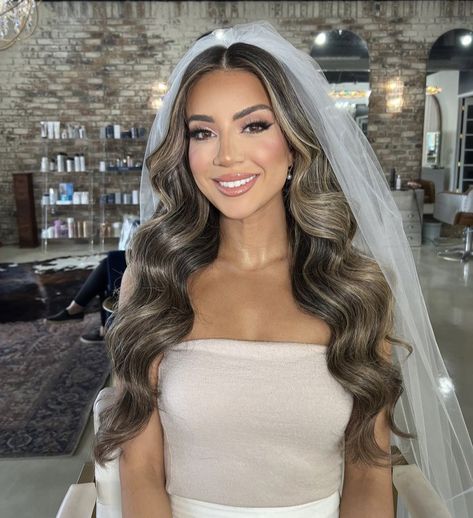 Permed Wedding Hairstyles, Bridal Hair For Long Hair With Veil, High Veil Placement, Bridal Hair Middle Part, Hair Down Ideas, Long Hair Curled, Curled Wedding Hair, Bride Hair Down, Glam Bride Makeup